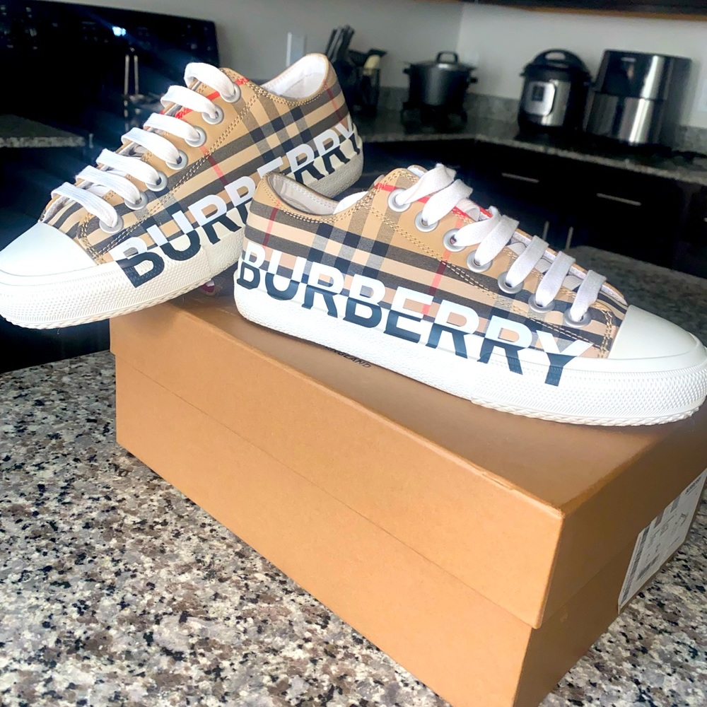 Burberry Larkhall Low-Top Logo Check Canvas Sneakers
